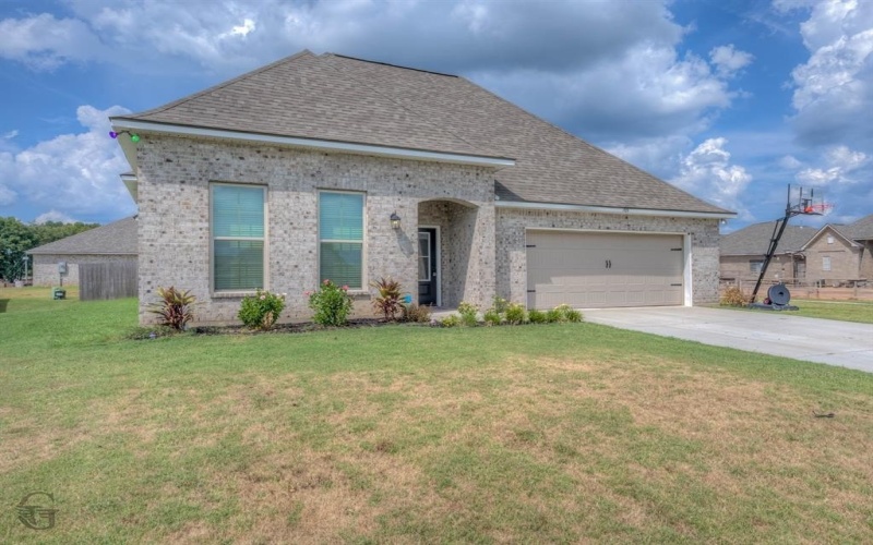 705 Crozier Drive, Bossier City, LA 71111, 3 Bedrooms Bedrooms, ,2 BathroomsBathrooms,Residential,For Sale,705 Crozier Drive,0,21040210
