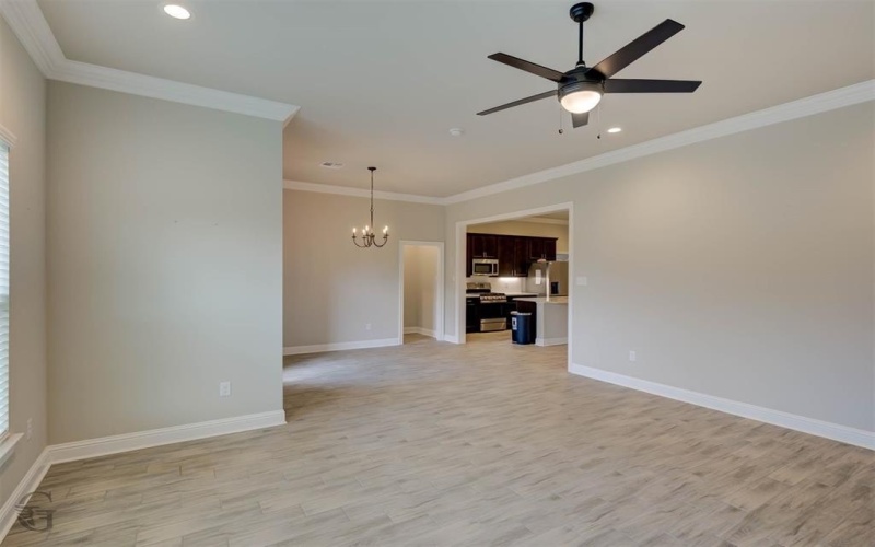 705 Crozier Drive, Bossier City, LA 71111, 3 Bedrooms Bedrooms, ,2 BathroomsBathrooms,Residential,For Sale,705 Crozier Drive,0,21040210