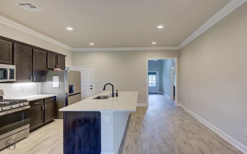 705 Crozier Drive, Bossier City, LA 71111, 3 Bedrooms Bedrooms, ,2 BathroomsBathrooms,Residential,For Sale,705 Crozier Drive,0,21040210