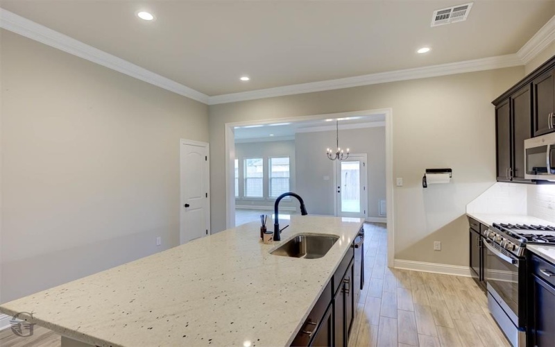 705 Crozier Drive, Bossier City, LA 71111, 3 Bedrooms Bedrooms, ,2 BathroomsBathrooms,Residential,For Sale,705 Crozier Drive,0,21040210
