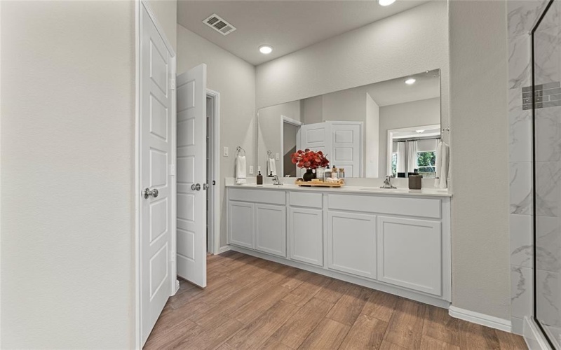 4017 Whisperwood Road, Denton, TX 76210, 4 Bedrooms Bedrooms, ,2 BathroomsBathrooms,Residential,For Sale,4017 Whisperwood Road,0,21040345