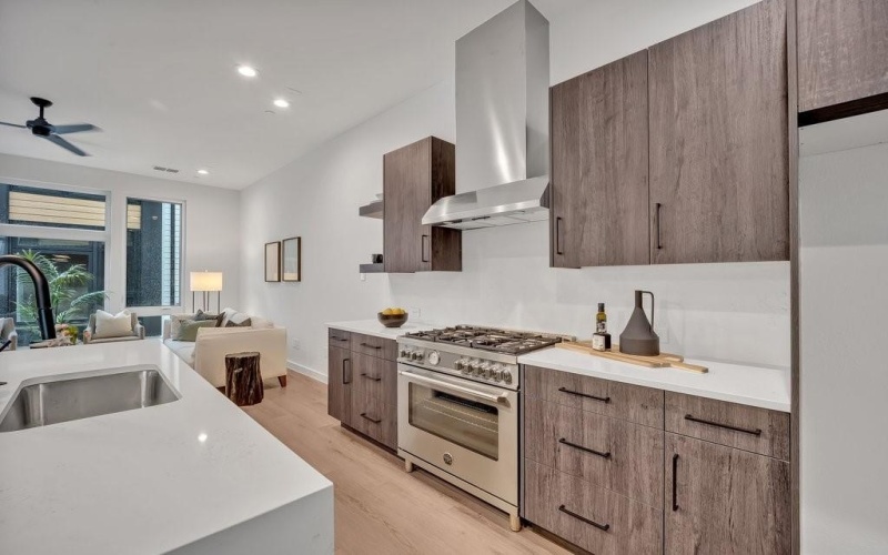 3612 San Jacinto #106, Dallas, TX 75204, 3 Bedrooms Bedrooms, ,3 BathroomsBathrooms,Residential,For Sale,3612 San Jacinto,0,21040397