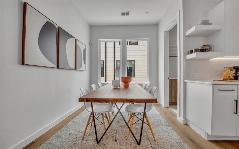 3612 San Jacinto #106, Dallas, TX 75204, 3 Bedrooms Bedrooms, ,3 BathroomsBathrooms,Residential,For Sale,3612 San Jacinto,0,21040397