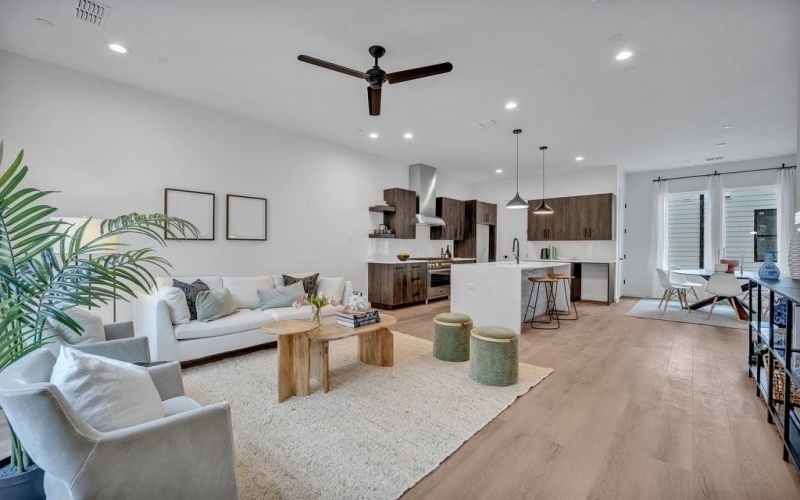 3612 San Jacinto #106, Dallas, TX 75204, 3 Bedrooms Bedrooms, ,3 BathroomsBathrooms,Residential,For Sale,3612 San Jacinto,0,21040397