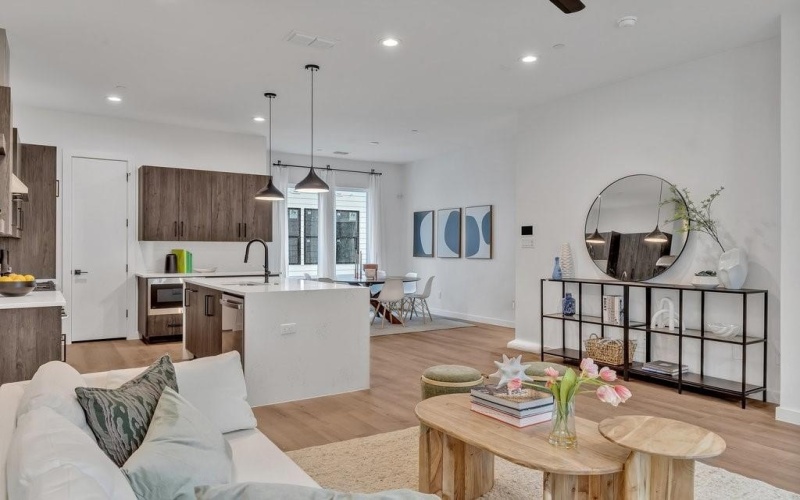 3612 San Jacinto #106, Dallas, TX 75204, 3 Bedrooms Bedrooms, ,3 BathroomsBathrooms,Residential,For Sale,3612 San Jacinto,0,21040397