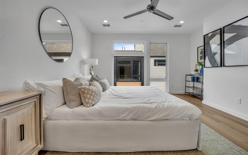 3612 San Jacinto #106, Dallas, TX 75204, 3 Bedrooms Bedrooms, ,3 BathroomsBathrooms,Residential,For Sale,3612 San Jacinto,0,21040397