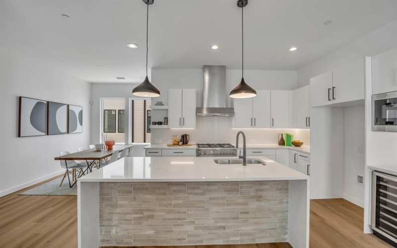 3612 San Jacinto #106, Dallas, TX 75204, 3 Bedrooms Bedrooms, ,3 BathroomsBathrooms,Residential,For Sale,3612 San Jacinto,0,21040397