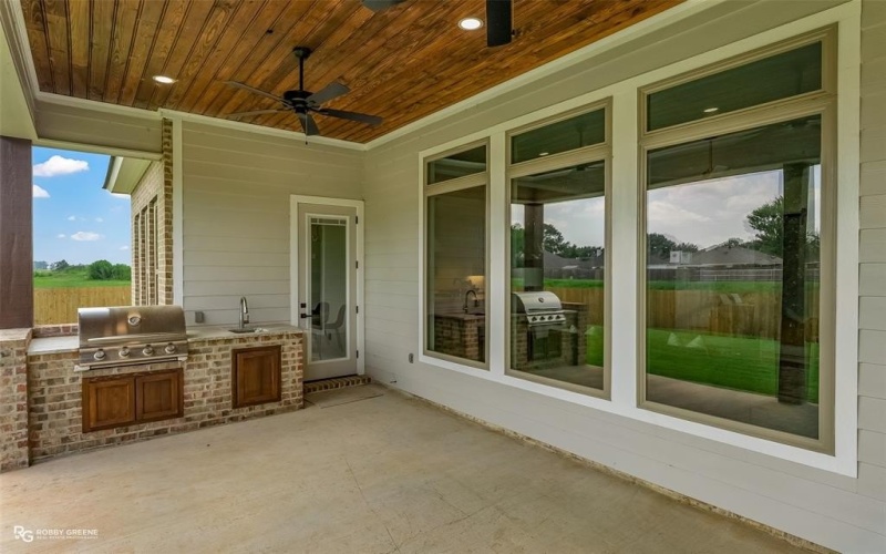531 Cocodrie Drive, Bossier City, LA 71112, 5 Habitaciones Habitaciones , ,5 BañosBaños,Residential,En Venta,531 Cocodrie Drive,0,21040507