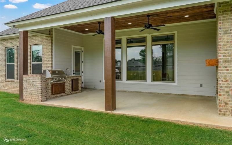 531 Cocodrie Drive, Bossier City, LA 71112, 5 Habitaciones Habitaciones , ,5 BañosBaños,Residential,En Venta,531 Cocodrie Drive,0,21040507