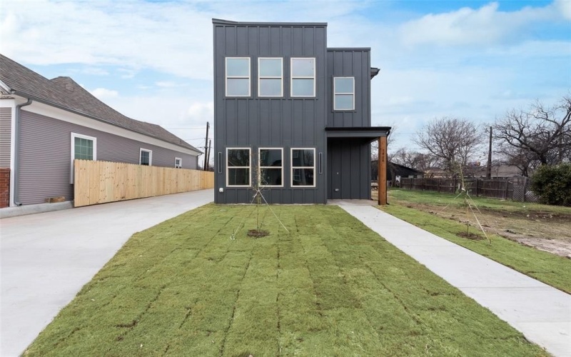 1426 Evans Avenue, Fort Worth, TX 76104, 3 Bedrooms Bedrooms, ,2 BathroomsBathrooms,Residential,For Sale,1426 Evans Avenue,0,21040604