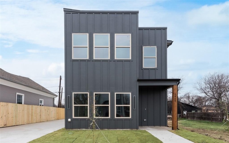 1426 Evans Avenue, Fort Worth, TX 76104, 3 Bedrooms Bedrooms, ,2 BathroomsBathrooms,Residential,For Sale,1426 Evans Avenue,0,21040604