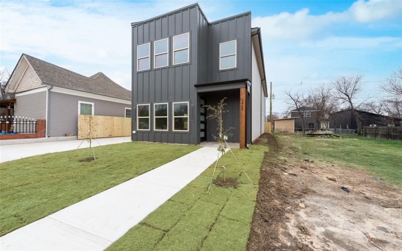 1426 Evans Avenue, Fort Worth, TX 76104, 3 Bedrooms Bedrooms, ,2 BathroomsBathrooms,Residential,For Sale,1426 Evans Avenue,0,21040604
