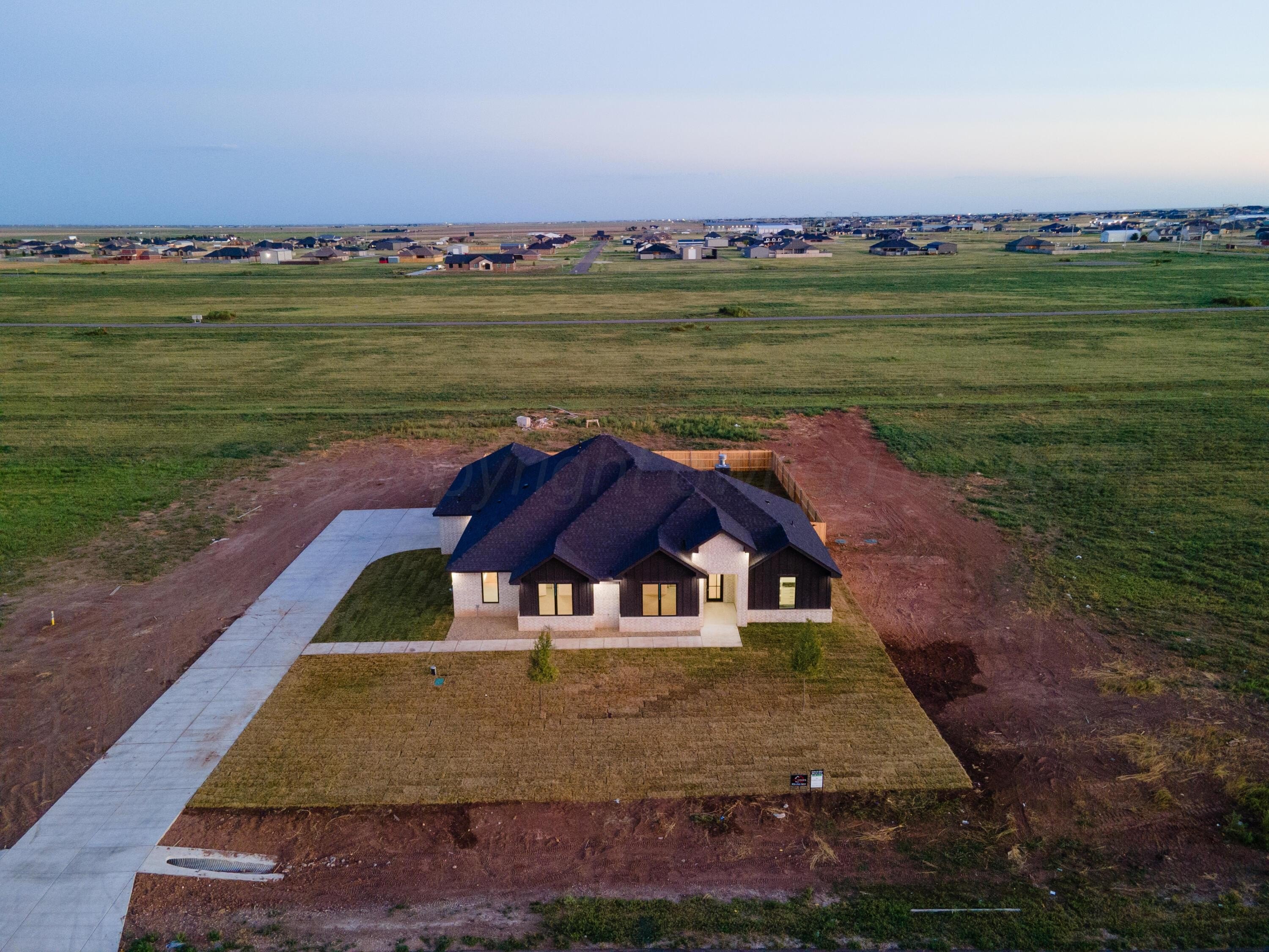 17451 OAKLEY Trail, Amarillo, TX 79124, 4 Bedrooms Bedrooms, ,3 BathroomsBathrooms,Residential,For Sale,17451 OAKLEY Trail,0,25-7444