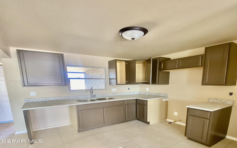 108 N Gibraltar Drive unit: A #A, El Paso, TX 79905, 3 Habitaciones Habitaciones , ,2 BañosBaños,Residential,En Venta,108 N Gibraltar Drive unit: A,0,913958