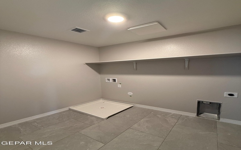 5857 Dalhart Drive, El Paso, TX 79924, 4 Habitaciones Habitaciones , ,1 BañoBaños,Residential,En Venta,5857 Dalhart Drive,0,928962