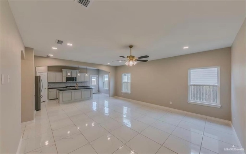 317 Central Park Street, Edinburg, TX 78541, 3 Bedrooms Bedrooms, ,2 BathroomsBathrooms,Residential,For Sale,317 Central Park Street,0,479117