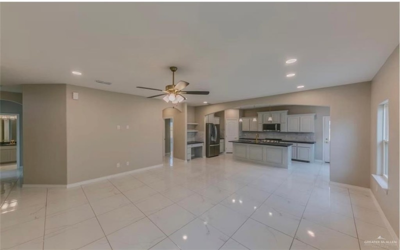 317 Central Park Street, Edinburg, TX 78541, 3 Bedrooms Bedrooms, ,2 BathroomsBathrooms,Residential,For Sale,317 Central Park Street,0,479117