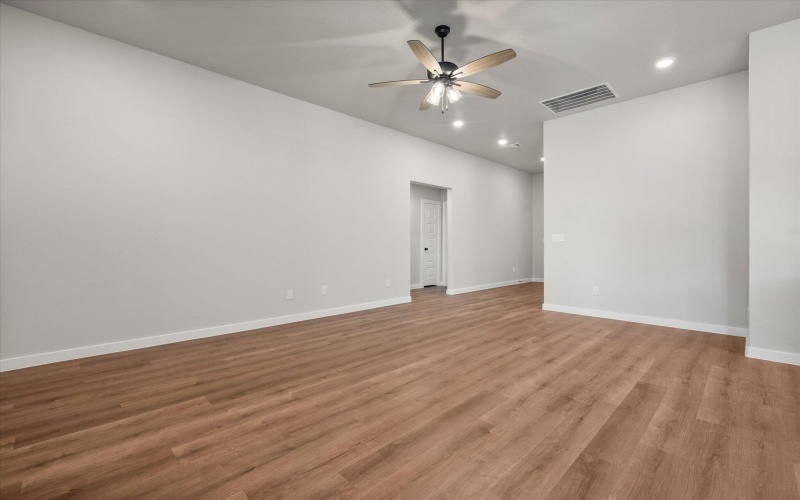 307 E 24th Street, Wolfforth, TX 79382, 3 Habitaciones Habitaciones , ,2 BañosBaños,Residential,En Venta,307 E 24th Street,0,202559490