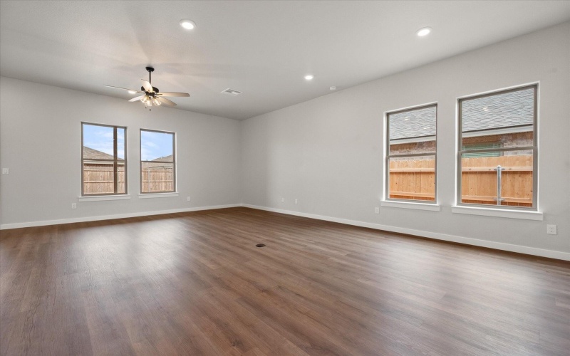 304 E 24th Street, Wolfforth, TX 79382, 3 Bedrooms Bedrooms, ,2 BathroomsBathrooms,Residential,For Sale,304 E 24th Street,0,202559491