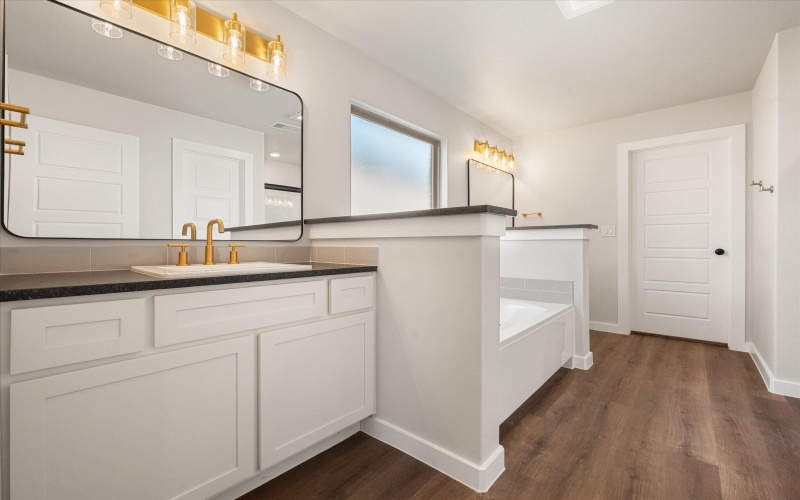 7006 18th Place, Lubbock, TX 79416, 4 Habitaciones Habitaciones , ,2 BañosBaños,Residential,En Venta,7006 18th Place,0,202559493