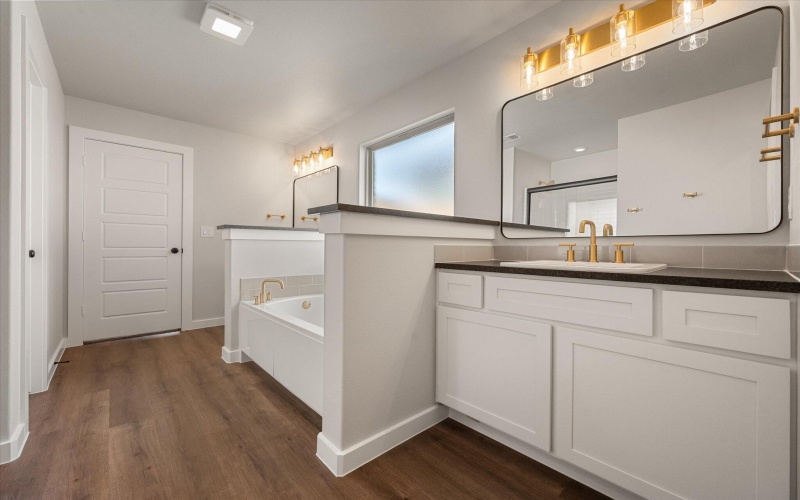 7006 18th Place, Lubbock, TX 79416, 4 Habitaciones Habitaciones , ,2 BañosBaños,Residential,En Venta,7006 18th Place,0,202559493