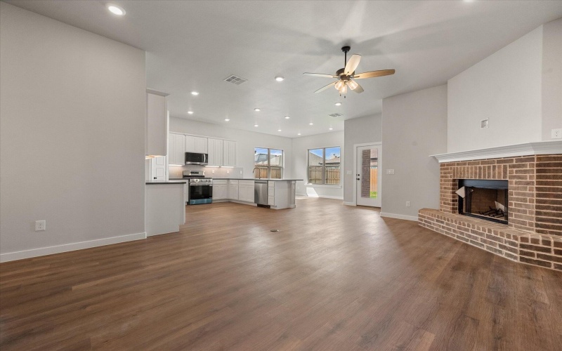 7006 18th Place, Lubbock, TX 79416, 4 Habitaciones Habitaciones , ,2 BañosBaños,Residential,En Venta,7006 18th Place,0,202559493