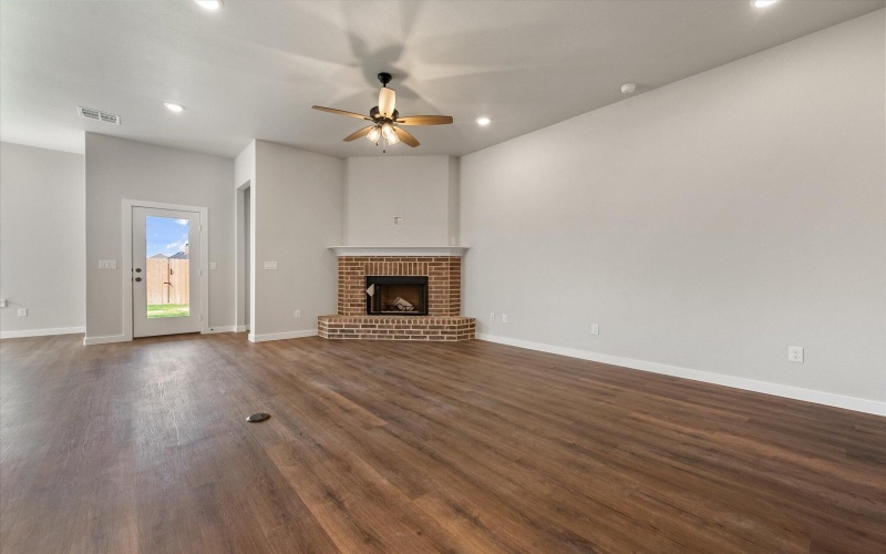 7006 18th Place, Lubbock, TX 79416, 4 Habitaciones Habitaciones , ,2 BañosBaños,Residential,En Venta,7006 18th Place,0,202559493