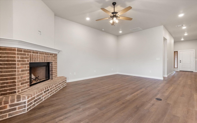 7006 18th Place, Lubbock, TX 79416, 4 Habitaciones Habitaciones , ,2 BañosBaños,Residential,En Venta,7006 18th Place,0,202559493