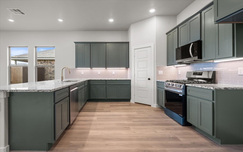 7013 14th Street, Lubbock, TX 79416, 3 Habitaciones Habitaciones , ,2 BañosBaños,Residential,En Venta,7013 14th Street,0,202559494