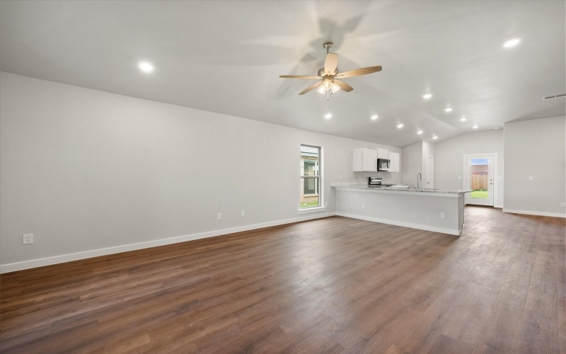 7213 8th Street, Lubbock, TX 79416, 3 Bedrooms Bedrooms, ,2 BathroomsBathrooms,Residential,For Sale,7213 8th Street,0,202559496