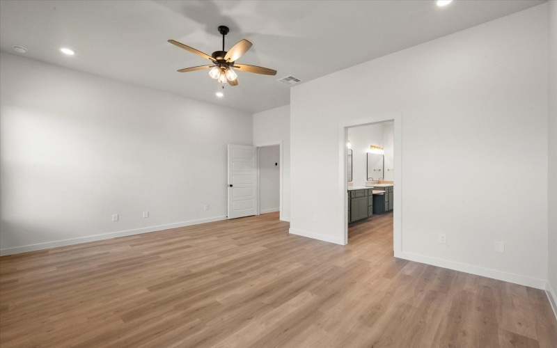 7006 16th Street, Lubbock, TX 79416, 4 Habitaciones Habitaciones , ,3 BañosBaños,Residential,En Venta,7006 16th Street,0,202559498