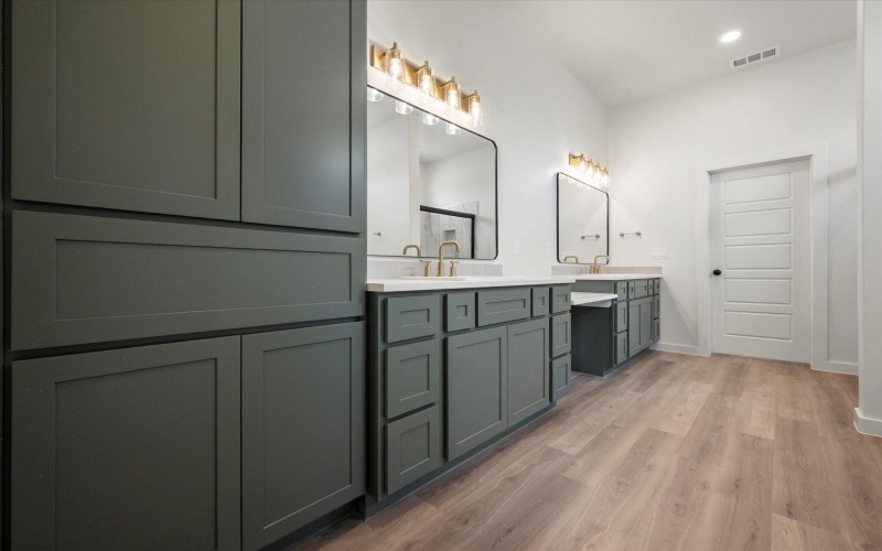 7006 16th Street, Lubbock, TX 79416, 4 Habitaciones Habitaciones , ,3 BañosBaños,Residential,En Venta,7006 16th Street,0,202559498