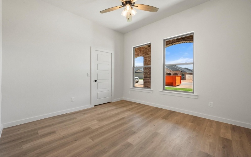 7006 16th Street, Lubbock, TX 79416, 4 Habitaciones Habitaciones , ,3 BañosBaños,Residential,En Venta,7006 16th Street,0,202559498