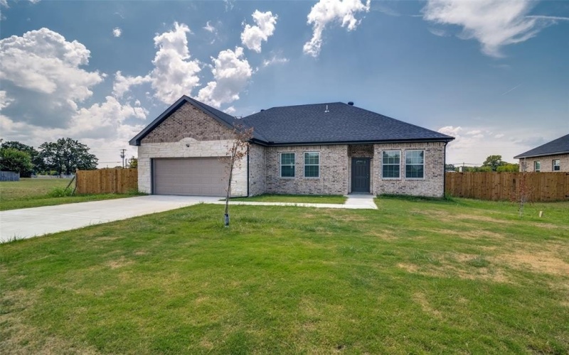 705 Lakeland Drive, West Tawakoni, TX 75474, 3 Bedrooms Bedrooms, ,2 BathroomsBathrooms,Residential,For Sale,705 Lakeland Drive,0,21038030