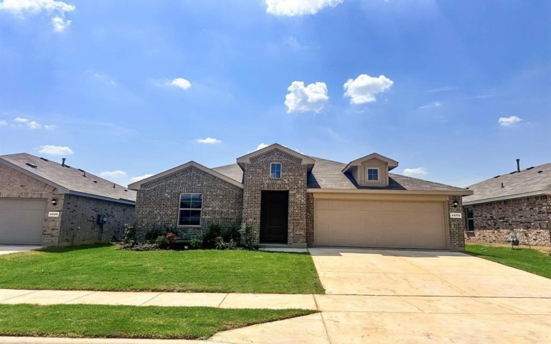 4213 SUBTLE CREEK Lane, Fort Worth, TX 76036, 4 Bedrooms Bedrooms, ,2 BathroomsBathrooms,Residential,For Sale,4213 SUBTLE CREEK Lane,0,21038271