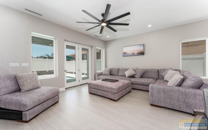 128 Saturn Lane, South Padre Island, TX 78597, 10 Bedrooms Bedrooms, ,10 BathroomsBathrooms,Residential Multi Family,For Sale,128 Saturn Lane,0,104199