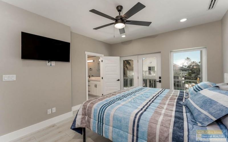 128 Saturn Lane, South Padre Island, TX 78597, 10 Bedrooms Bedrooms, ,10 BathroomsBathrooms,Residential Multi Family,For Sale,128 Saturn Lane,0,104199
