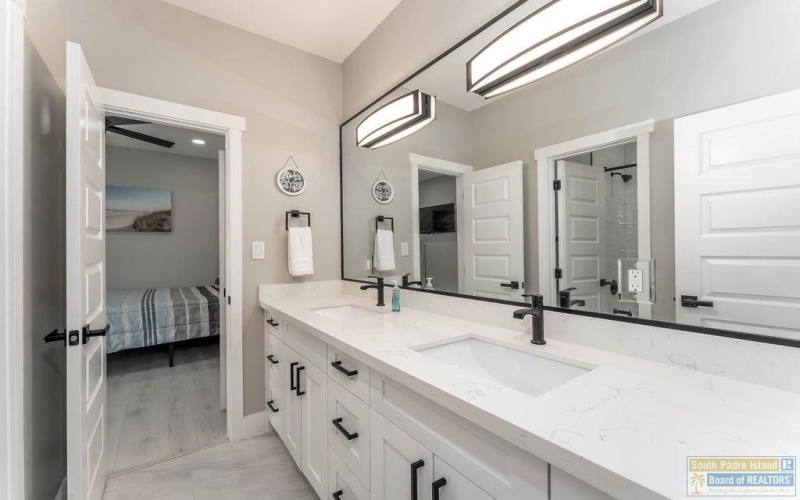 128 Saturn Lane, South Padre Island, TX 78597, 10 Bedrooms Bedrooms, ,10 BathroomsBathrooms,Residential Multi Family,For Sale,128 Saturn Lane,0,104199
