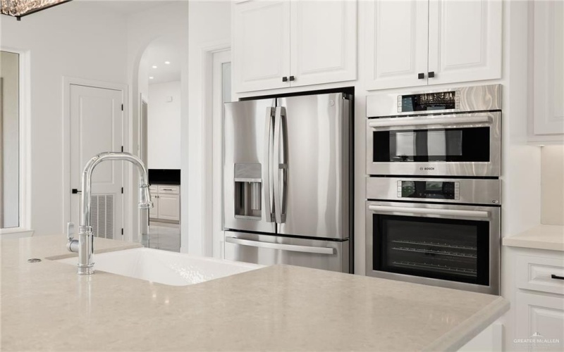 2612 Denton Creek Avenue, McAllen, TX 78504, 5 Habitaciones Habitaciones , ,7 BañosBaños,Residential,En Venta,2612 Denton Creek Avenue,0,479211
