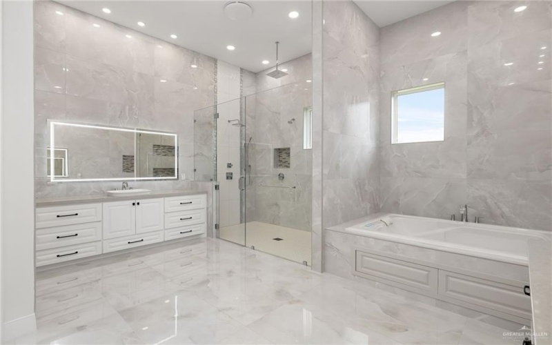 2612 Denton Creek Avenue, McAllen, TX 78504, 5 Habitaciones Habitaciones , ,7 BañosBaños,Residential,En Venta,2612 Denton Creek Avenue,0,479211