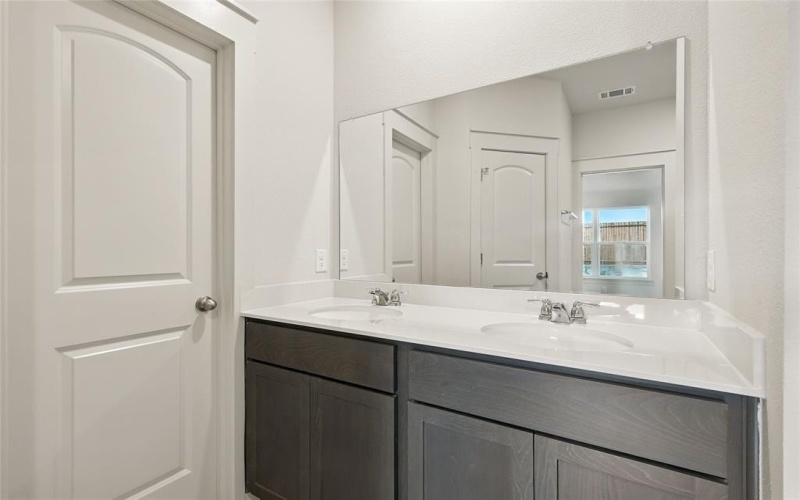 104 John Laurens Drive, Venus, TX 76084, 4 Habitaciones Habitaciones , ,2 BañosBaños,Residential,En Venta,104 John Laurens Drive,0,20849927