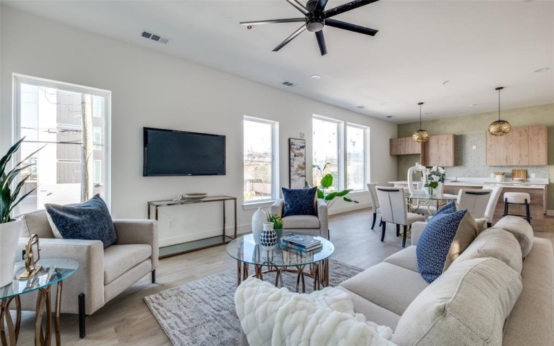 2015 N Prairie Avenue #102, Dallas, TX 75204, 2 Bedrooms Bedrooms, ,2 BathroomsBathrooms,Residential,For Sale,2015 N Prairie Avenue,0,21032259