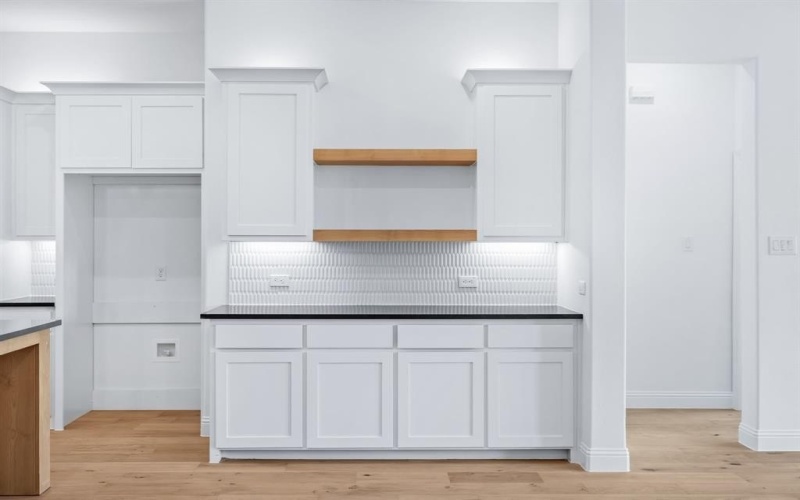 913 Beall Street, Denton, TX 76207, 4 Bedrooms Bedrooms, ,2 BathroomsBathrooms,Residential,For Sale,913 Beall Street,0,21039912