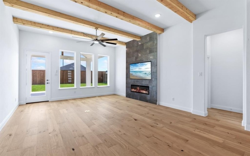 913 Beall Street, Denton, TX 76207, 4 Bedrooms Bedrooms, ,2 BathroomsBathrooms,Residential,For Sale,913 Beall Street,0,21039912