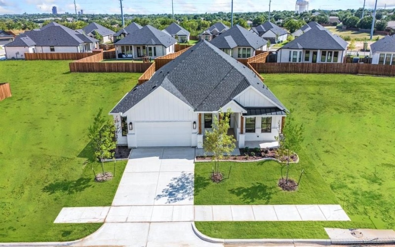 913 Beall Street, Denton, TX 76207, 4 Bedrooms Bedrooms, ,2 BathroomsBathrooms,Residential,For Sale,913 Beall Street,0,21039912