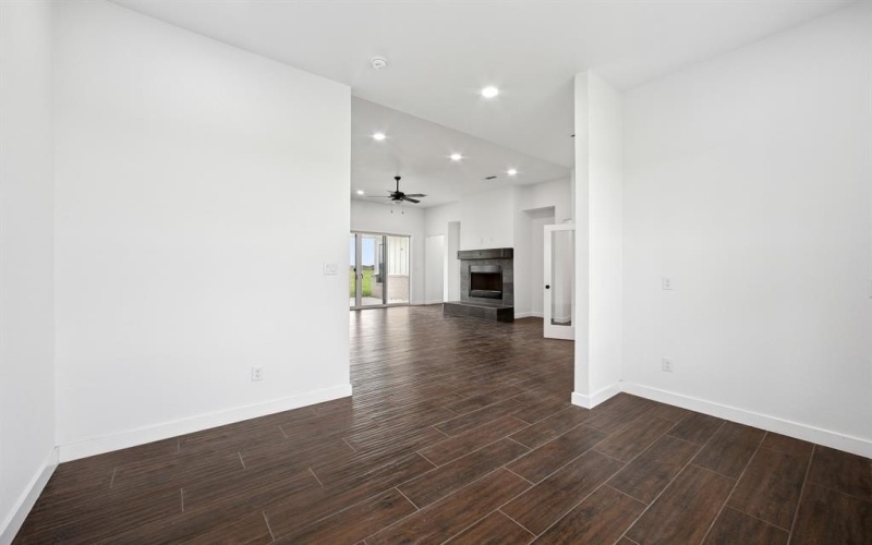 1224 Durham Lane, Cleburne, TX 76033, 3 Bedrooms Bedrooms, ,2 BathroomsBathrooms,Residential,For Sale,1224 Durham Lane,0,21040475