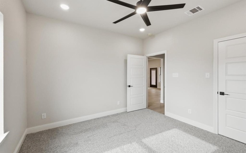 2307 Briarwood, Bridgeport, TX 76426, 3 Bedrooms Bedrooms, ,2 BathroomsBathrooms,Residential,For Sale,2307 Briarwood,0,21040743