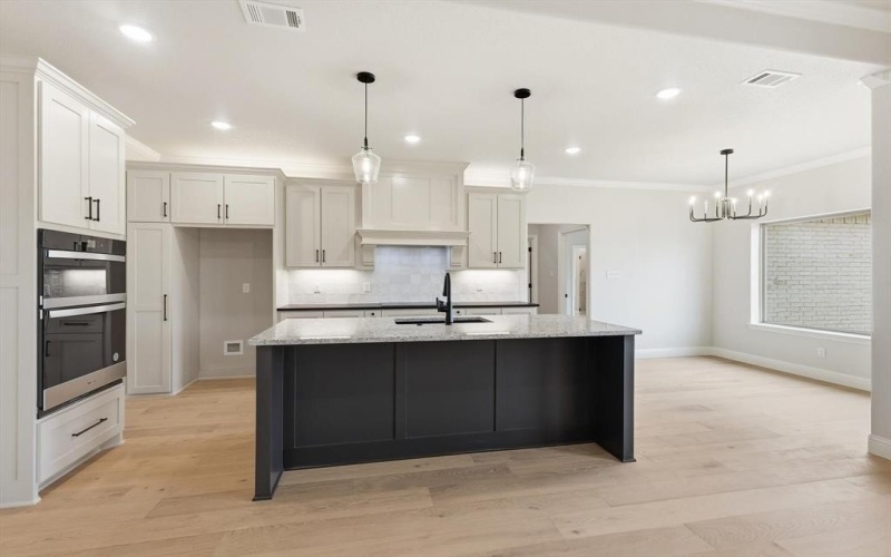 2307 Briarwood, Bridgeport, TX 76426, 3 Bedrooms Bedrooms, ,2 BathroomsBathrooms,Residential,For Sale,2307 Briarwood,0,21040743