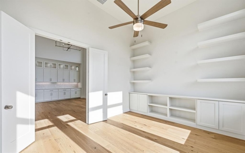 2201 Laurel Drive, Rockwall, TX 75087, 5 Bedrooms Bedrooms, ,6 BathroomsBathrooms,Residential,For Sale,2201 Laurel Drive,0,21040809