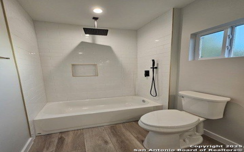 5819 lake bluff, San Antonio, TX 78222, 3 Bedrooms Bedrooms, ,2 BathroomsBathrooms,Residential,For Sale,5819 lake bluff,0,1867681